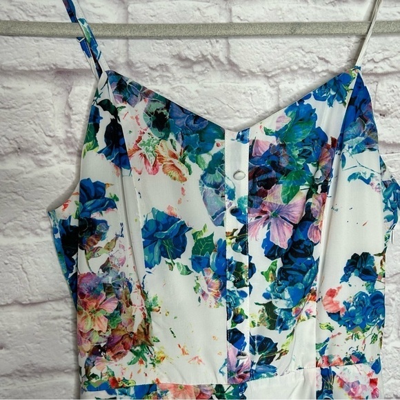 Lovers + Friends Escape Romper in Blue Floral - Picture 8 of 16